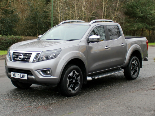 Nissan Navara  2.3 dCi Tekna Pickup Double Cab 4dr Diesel Manual 4WD Euro 6 (s/s) (190 ps)