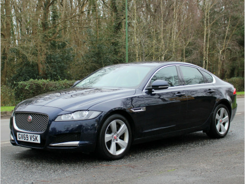 Jaguar XF  2.0i Portfolio GPF Saloon 4dr Petrol Auto AWD Euro 6 (s/s) (300 ps)