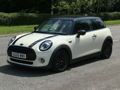 MINI Hatch  1.5 Cooper Classic Hatchback 3dr Petrol Steptronic Euro 6 (s/s) (136 ps)