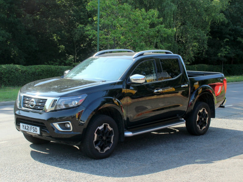 Nissan Navara  2.3 dCi Tekna Pickup Double Cab 4dr Diesel Manual 4WD Euro 6 (s/s) (190 ps)