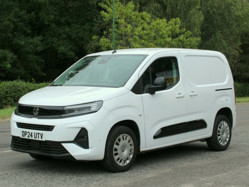 Vauxhall Combo  1.5 Turbo D 2300 Pro Panel Van 5dr Diesel Manual SWB Euro 6 (s/s) (130 ps)
