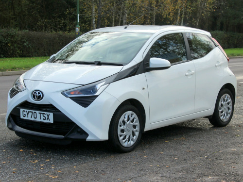 Toyota AYGO  1.0 VVT-i x-play Hatchback 5dr Petrol Manual Euro 6 (Safety Sense) (71 ps) 