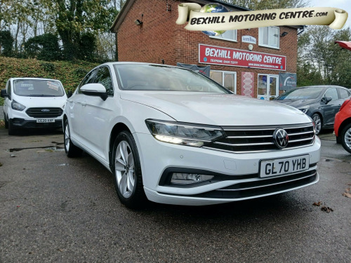 Volkswagen Passat  2.0 TDI EVO SCR SE Nav 4dr DSG**FULL SERVICE HISTORY**