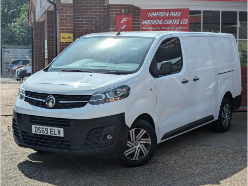 Vauxhall Vivaro  2900 1.5d 100PS Dynamic H1 Van **OWNER FROM NEW**