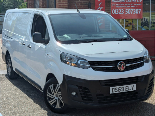 Vauxhall Vivaro  2900 1.5d 100PS Dynamic H1 Van **OWNER FROM NEW**