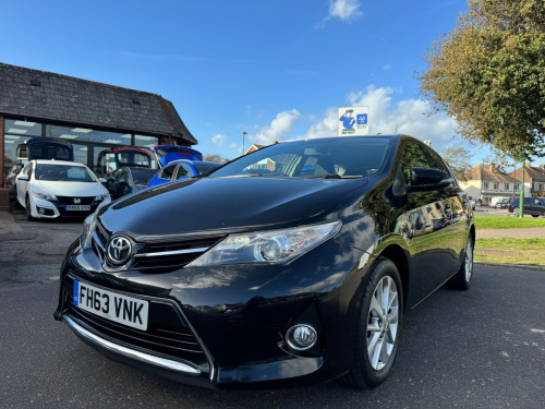Toyota Auris  1.6 V-Matic Icon Hatchback 5dr Petrol Multidrive S Euro 5 (132 ps)