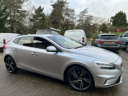 Volvo V40  1.5 T2 R-Design Pro Auto Euro 6 (s/s) 5dr