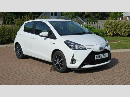 Toyota Yaris  1.5 VVT-h Icon Tech Petrol Hybrid E-CVT Euro 6 (s/s) 5dr 21000 Miles
