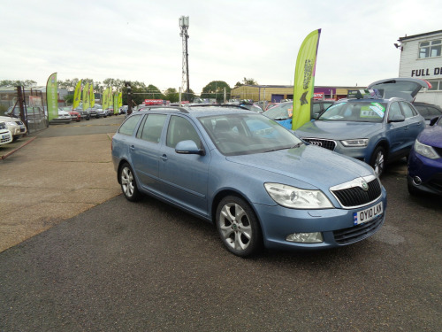 Skoda Octavia  2.0 AUTOMATIC ELEGANCE TDI DSG ESTATE 5-Door