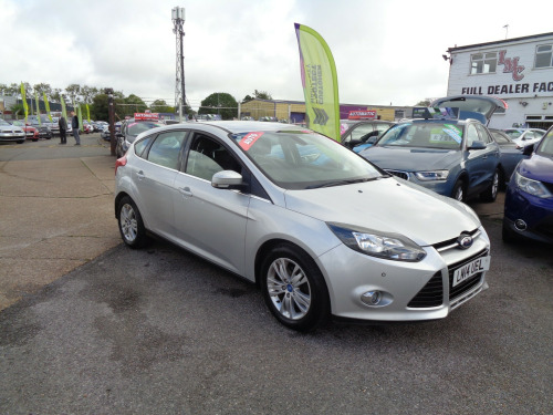 Ford Focus  AUTOMATIC 1.6 TITANIUM NAVIGATOR 5-Door