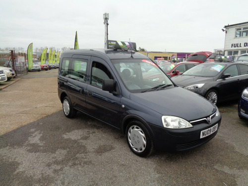 Vauxhall Combo  TOUR ESSENTIAL AUTOMATIC  WHEEL CHAIR CONVERSION CDTI 5-Door