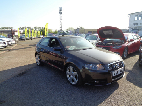 Audi A3  2.0 TDI QUATTRO DPF S LINE 3-Door