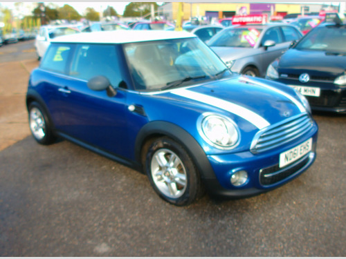 MINI Hatch  1.6 Cooper D Hatchback 3dr Diesel Manual Euro 5 (s/s) (112 ps)