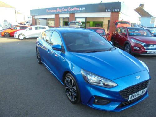 Ford Focus  ST-Line X 1.0 EcoBoost 125 5 Dr [6]