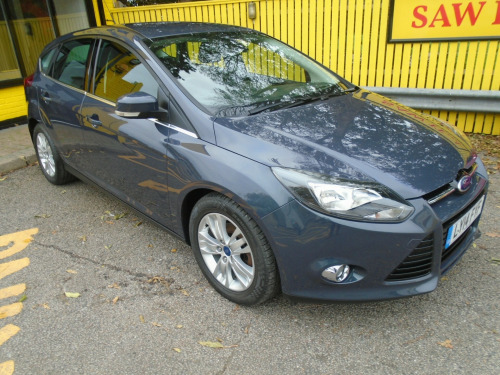 Ford Focus  1.0 EcoBoost Titanium Navigator 5dr