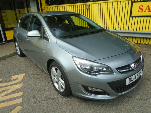 Vauxhall Astra  1.6i 16V SRi 5dr