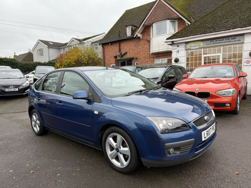 Ford Focus  1.6 Zetec Climate Hatchback 5dr Petrol Automatic (184 g/km, 99 bhp)