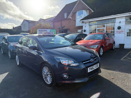 Ford Focus  1.6 Zetec Hatchback 5dr Petrol Powershift Euro 5 (125 ps) 