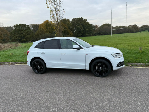 Audi Q5  2.0 TDI QUATTRO S LINE+ 5-Door