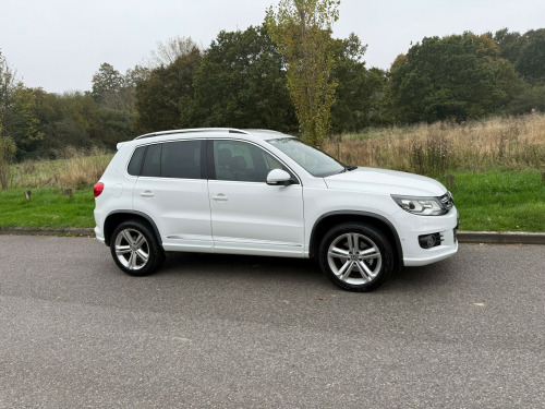 Volkswagen Tiguan  2.0 TDI R-LINE BLUEMOTION TECH 4MOTION DSG 5-Door