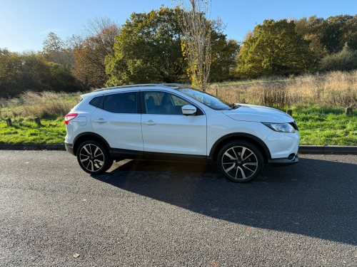 Nissan Qashqai  1.6 DIG-T TEKNA 5-Door