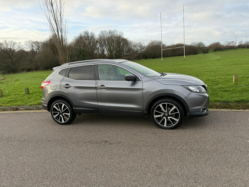 Nissan Qashqai  1.5 DCI TEKNA 5-Door