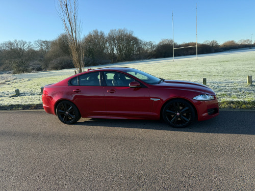 Jaguar XF  2.2d R-SPORT BLACK 4-Door