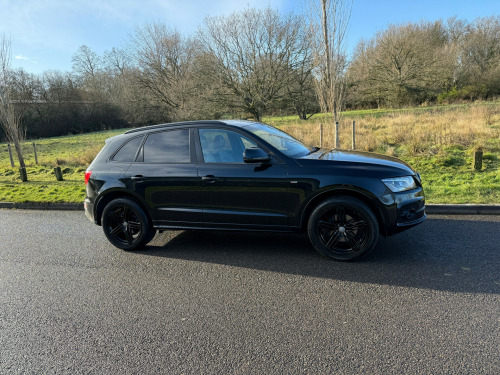 Audi Q5  2.0 TDI QUATTRO S LINE+ 5-Door