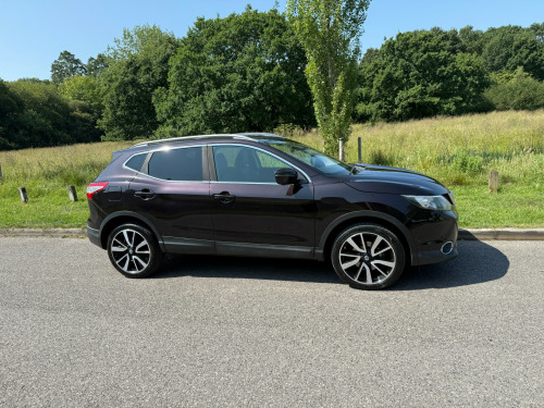 Nissan Qashqai  1.5 DCI TEKNA 5-Door