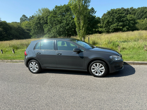 Volkswagen Golf  1.6 TDI SE BLUEMOTION TECHNOLOGY DSG 5-Door