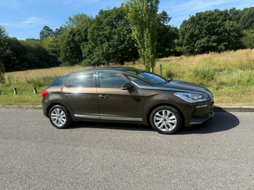 Citroen DS5  1.6 E-HDI AIRDREAM D-STYLE EGS 5-Door
