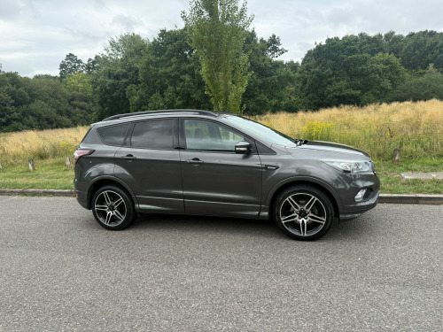 Ford Kuga  1.5 Petrol ST-LINE (MANUAL)