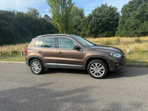 Volkswagen Tiguan  2.0 TDI SE BLUEMOTION TECHNOLOGY 4MOTION DSG 5-Door