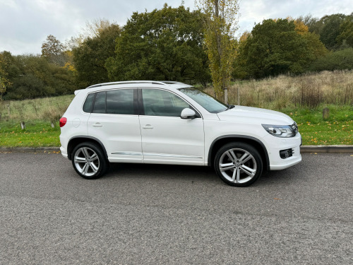 Volkswagen Tiguan  2.0 TDI Blue Motion Tech R-Line DSG 4WD 5dr