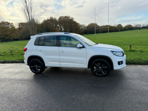 Volkswagen Tiguan  2.0 TDI BlueMotion Tech R-Line DSG 4WD 5dr 