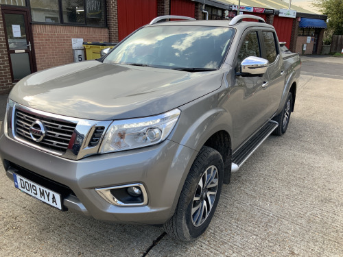 Nissan Navara  2.3 dCi Tekna Double Cab Pickup 4dr Diesel Auto 4WD Euro 6 (Sunroof) (190 p