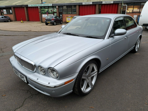 Jaguar XJ  4.2 V8 XJ8 Sovereign LWB Saloon 4dr Petrol Automatic (269 g/km, 300 bhp)