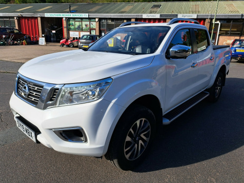 Nissan Navara  Double Cab Pick Up Tekna 2.3dCi 190 4WD Auto