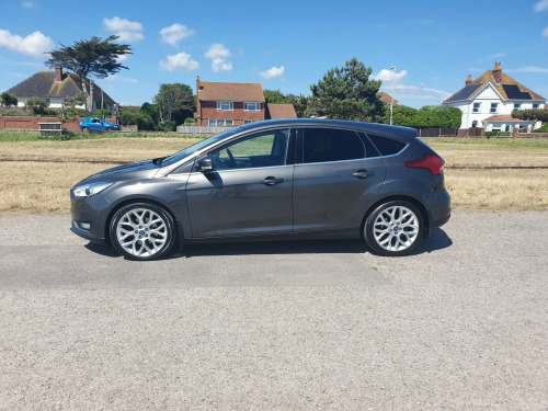 Ford Focus  TITANIUM X  1.5 Petrol 5-Door (182 PS )