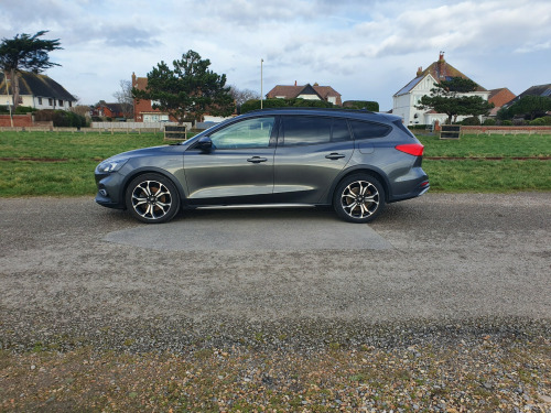 Ford Focus  ACTIVE  X . AUTOMATIC. ESTATE .1.5 Petrol  (150 PS )