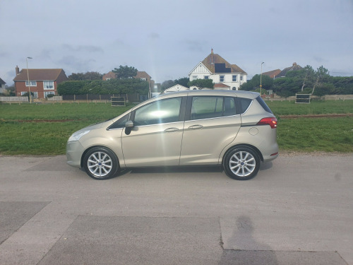 Ford B-Max  TITANIUM 5-Door AUTOMATIC Petrol