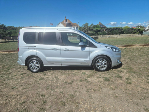 Ford Tourneo Connect  TITANIUM 1.5 TDCI 5-Door AUTOMATIC
