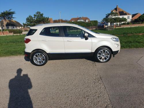 Ford EcoSport  TITANIUM ( With LUX PACK ) 5-Door  Petrol