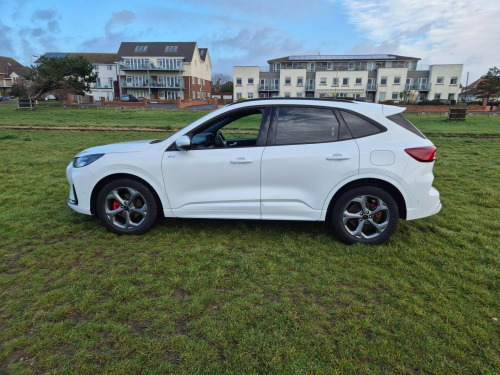 Ford Kuga  ST-LINE  FULL HYBRID .  AUTOMATIC  . 5 door PETROL 