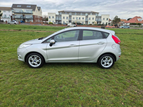 Ford Fiesta  1.4 ZETEC . AUTOMATIC , 5 Door Petrol 