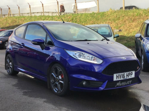 Ford Fiesta  1.6T EcoBoost ST-2 Hatchback 3dr Petrol Manual Euro 6 (182 ps)