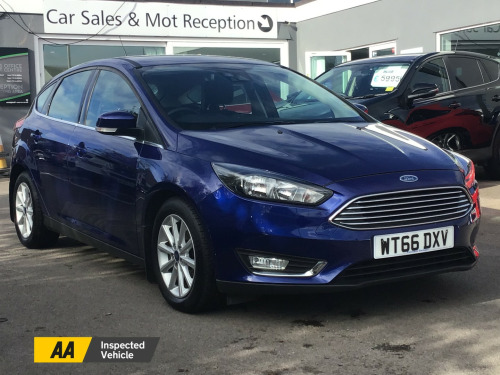 Ford Focus  1.0T EcoBoost Titanium Hatchback 5dr Petrol Manual Euro 6 (s/s) (125 ps)
