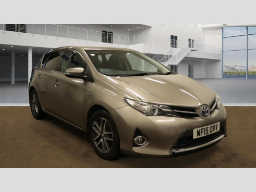 Toyota Auris  1.8 VVT-h Icon Plus Hatchback 5dr Petrol Hybrid CVT Euro 5 (s/s) (136 ps)