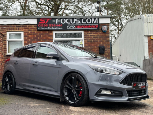 Ford Focus  2.0T EcoBoost ST-3 5dr 2 OWNERS FROM NEW! FULL SERVICE HISTORY! TRC LOWLINE