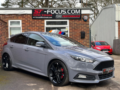 Ford Focus  2.0T EcoBoost ST-3. 2 OWNERS FROM NEW! SERVICE HISTORY! COMPLETELY STANDARD